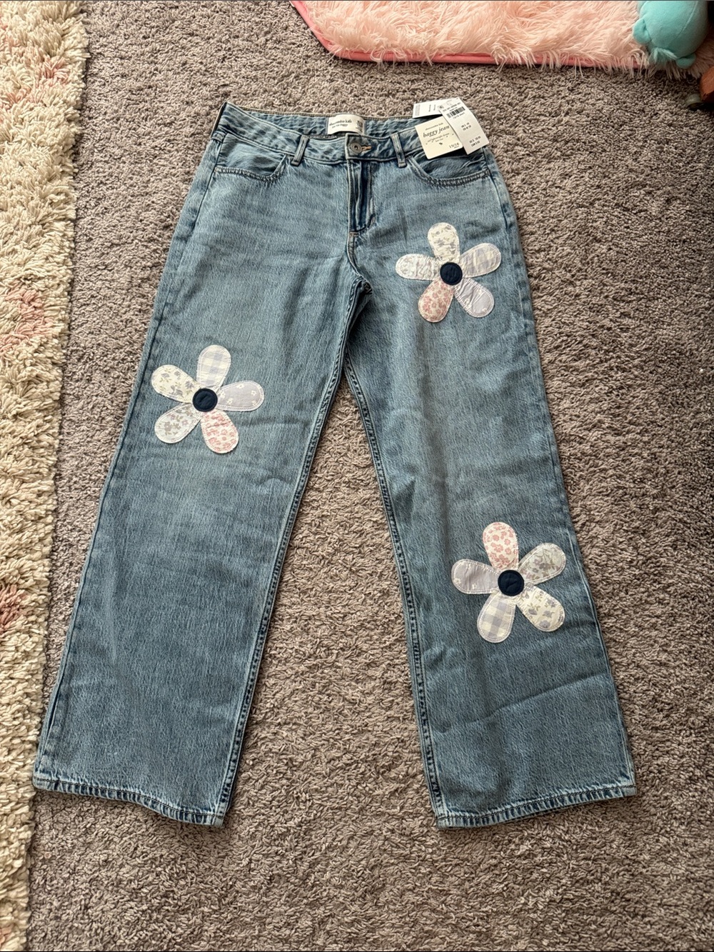 Women’s Blue Floral Patch Straight-Leg Jeans